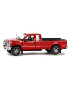 Ford F250 XLT Pickup Super Cab & 8' Bed - red / Chrome