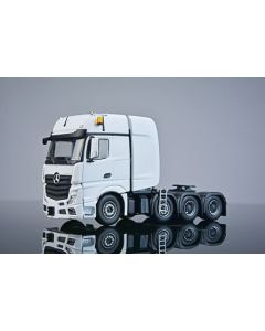 MB Actros  Gigaspace 8x4 weiss