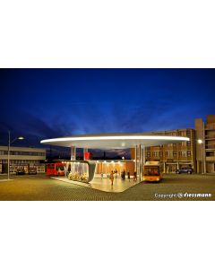 Busbahnhof Hauptgebäude mit einer Haltestation inkl. LED-Beleuchtung, Bausatz