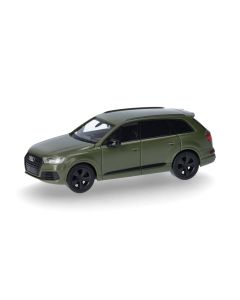 Audi Q7 mit getönten Scheiben, olivgrün 