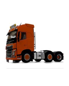 Volvo FH16 6x2 orange