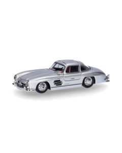 Mercedes-Benz 300 SL Flügeltürer, silbermetallic