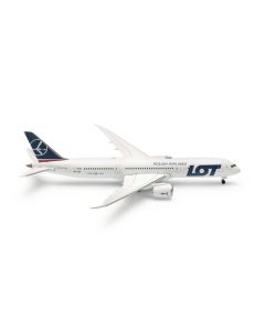 LOT Polish Airlines Boeing 787-9 Dreamliner - SP-LSF
