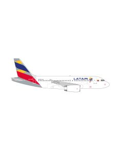 LATAM Airlines Ecuador Airbus A319 - Ecuador Flag livery - HC-CPR