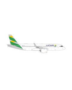 LATAM Airlines Brasil Airbus A320neo - Brazil Flag livery - PR-XBG