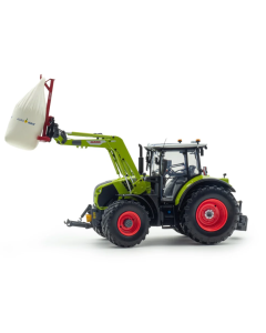 Claas Arion 550 mit Frontlader und Agromais Bigbag