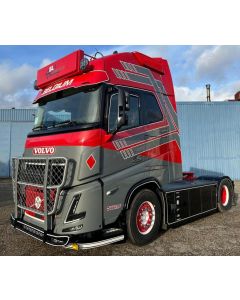 Volvo FH Aero Gl. XL mit ISO Tankcontainer "SL Logistics"