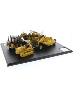 Cat 621K Scaper + Cat D7 Dozer mit No. 70 Scraper 