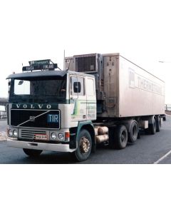Volvo F10 6x2 "P. Nyholm"