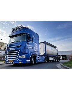 DAF XG+ 4x2 mit 30ft Containerauflieger "Tom Van Klaveren"
